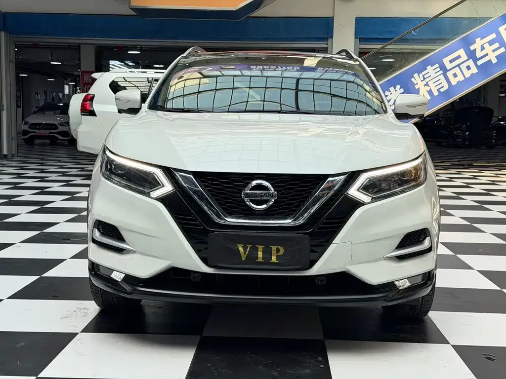 Nissan Qashqai — фото 10