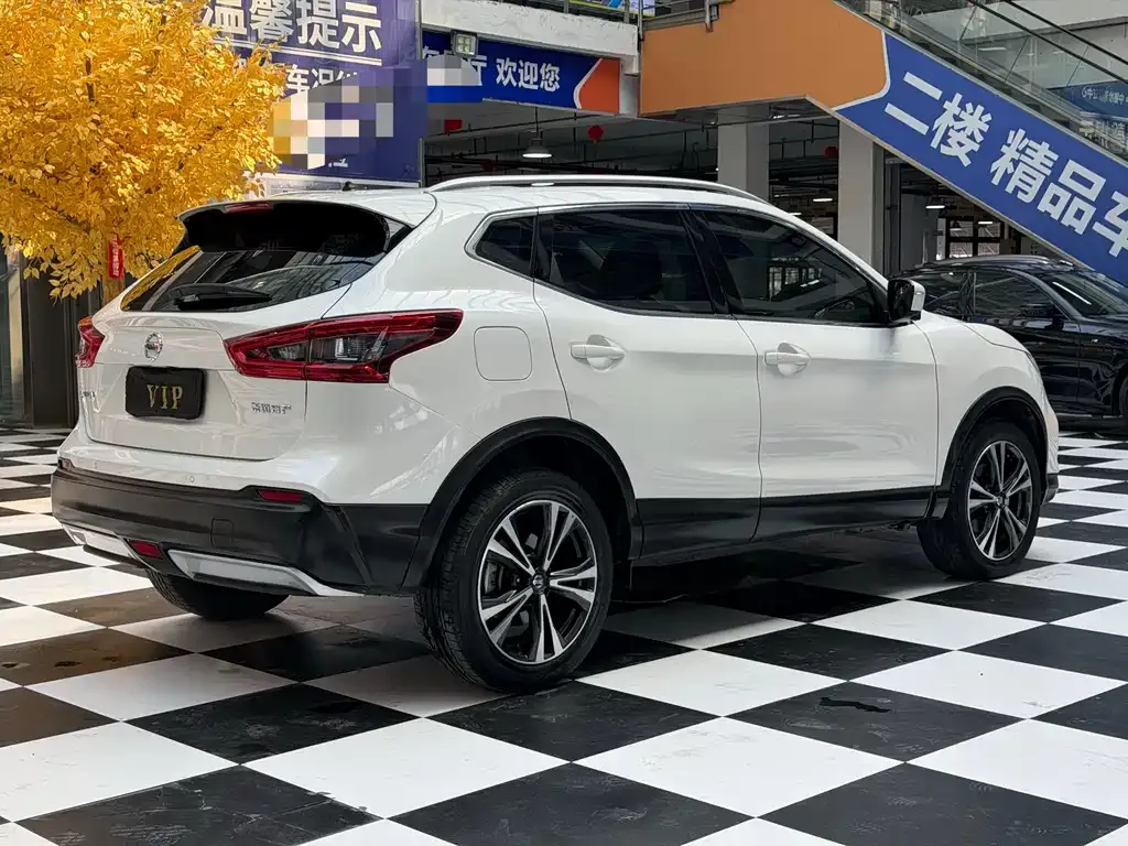 Nissan Qashqai — фото 8