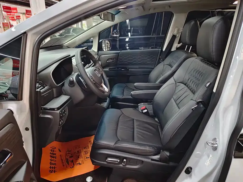 Honda Elysion 2024 из CN, фото 8