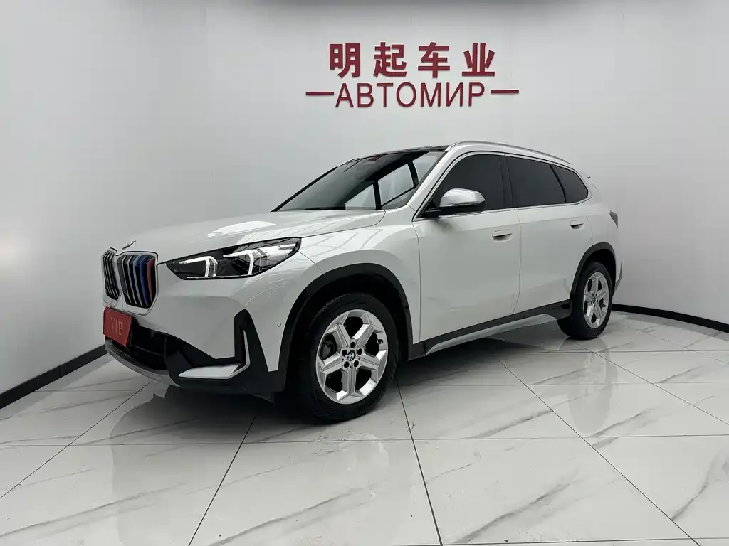 BMW X1 — фото 1