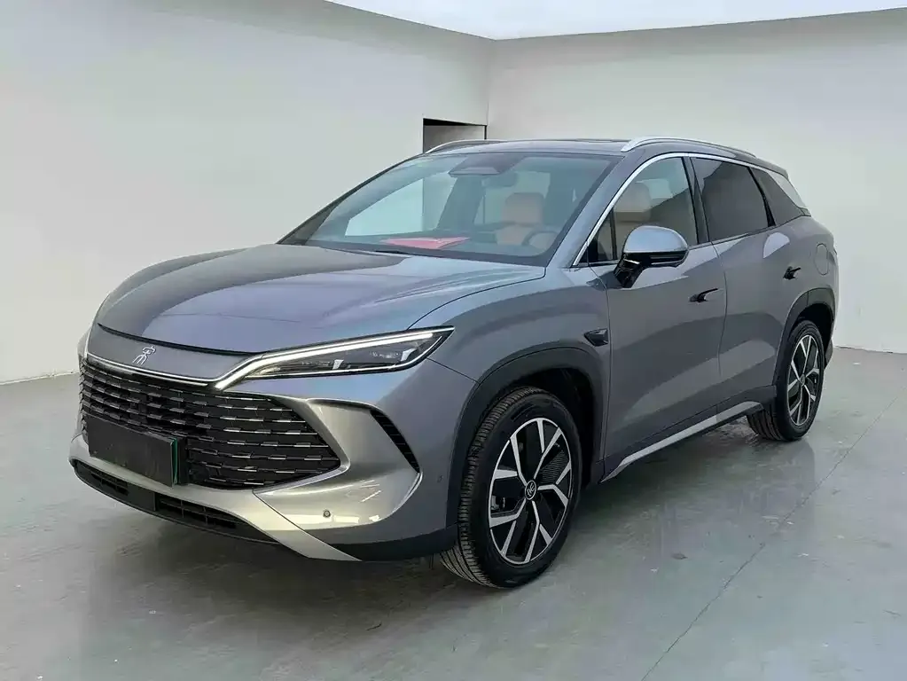 BYD L DM-i — фото 1