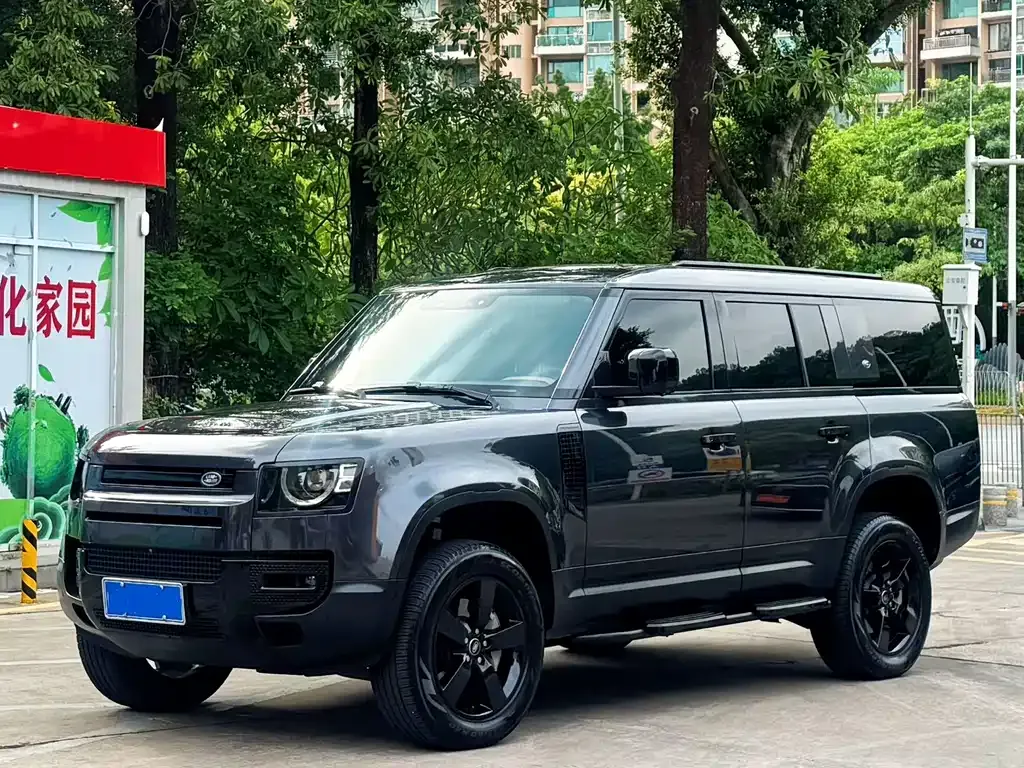 Land Rover Defender — фото 1