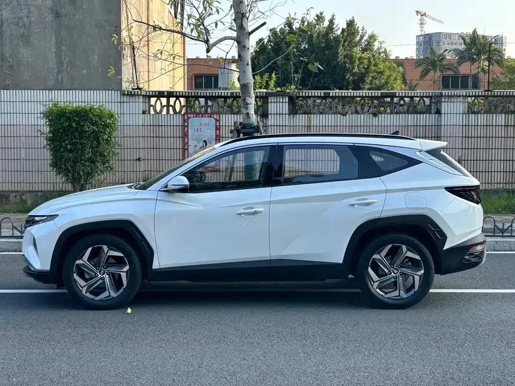 Hyundai Tucson — фото 7