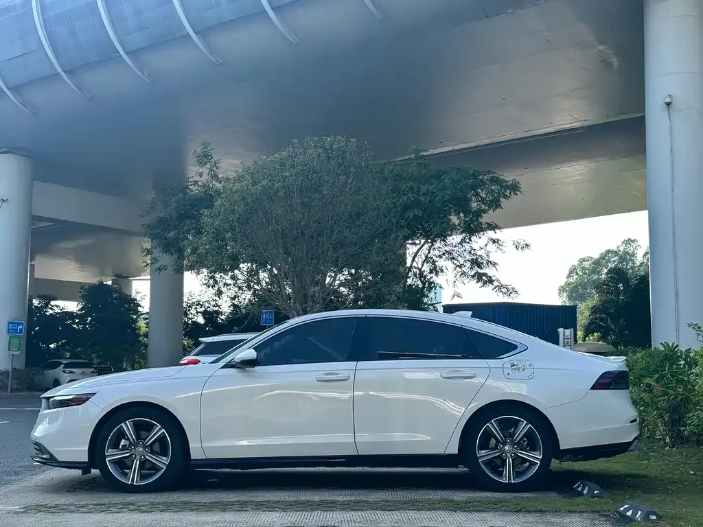 Honda Accord — фото 4