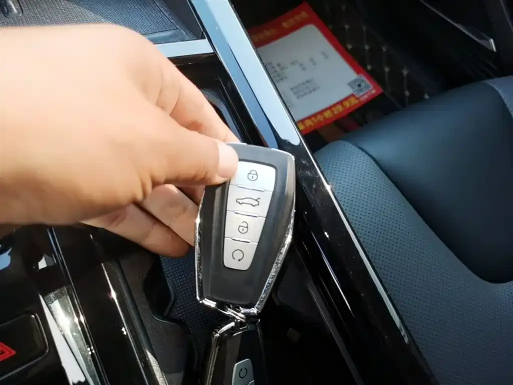 Geely Boyue 2023 из CN, фото 2