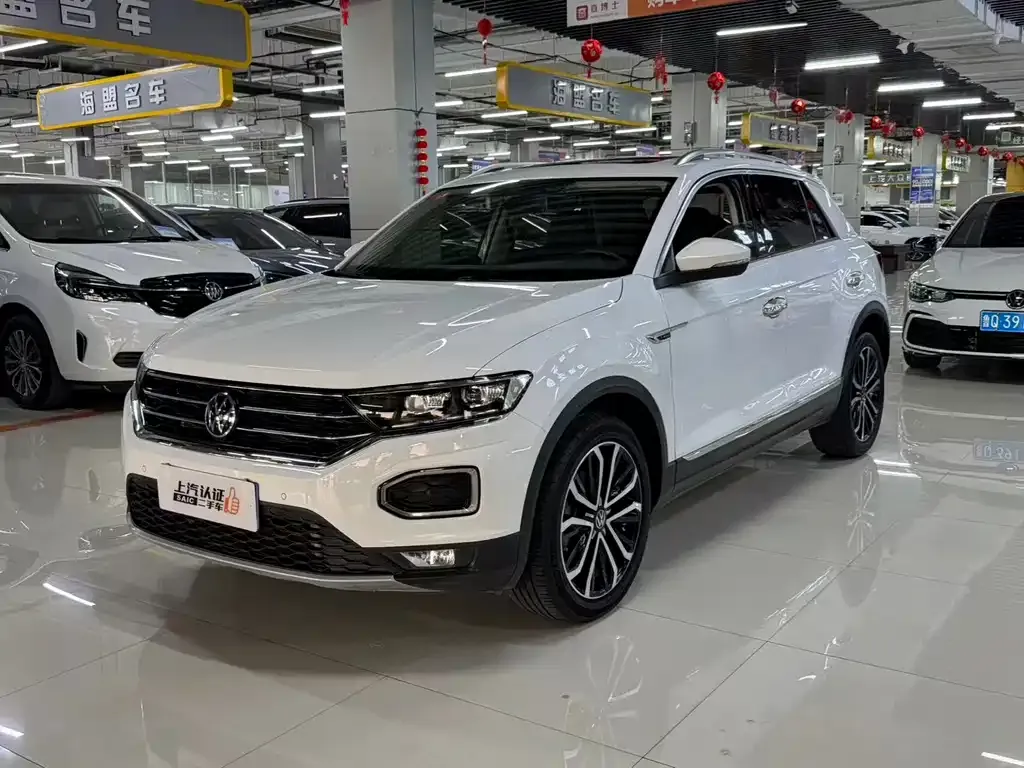 Volkswagen T-Roc — фото 1