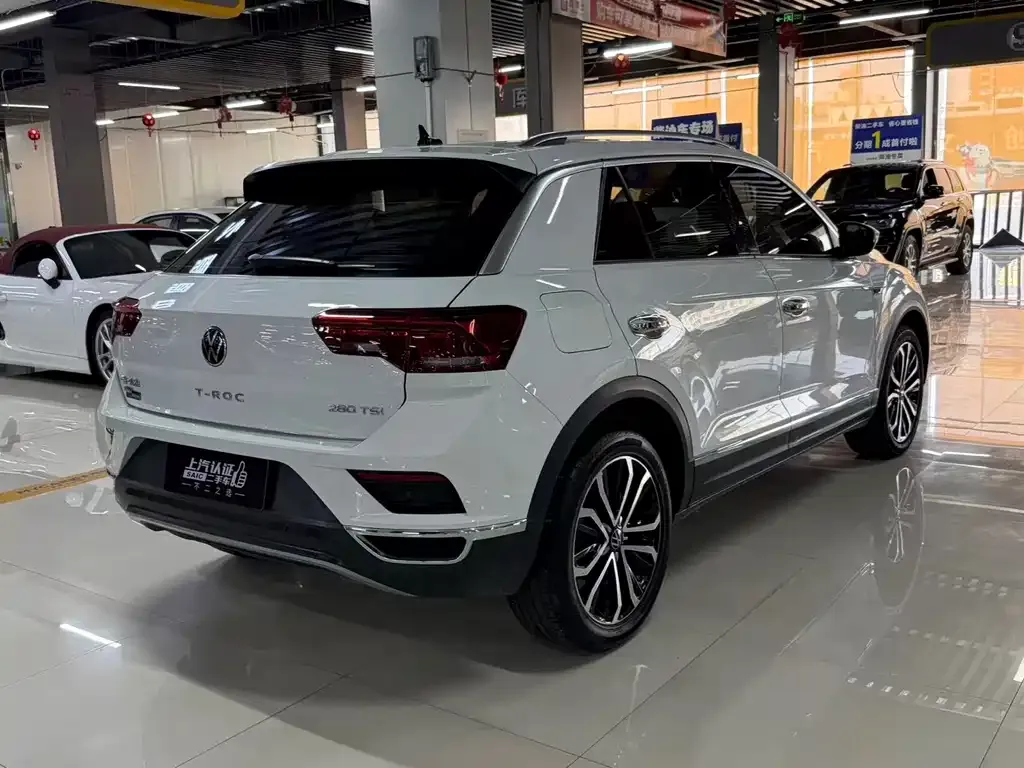 Volkswagen T-Roc — фото 3