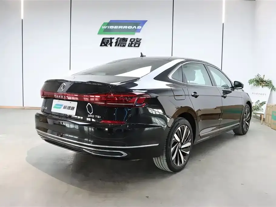 Volkswagen Passat — фото 6