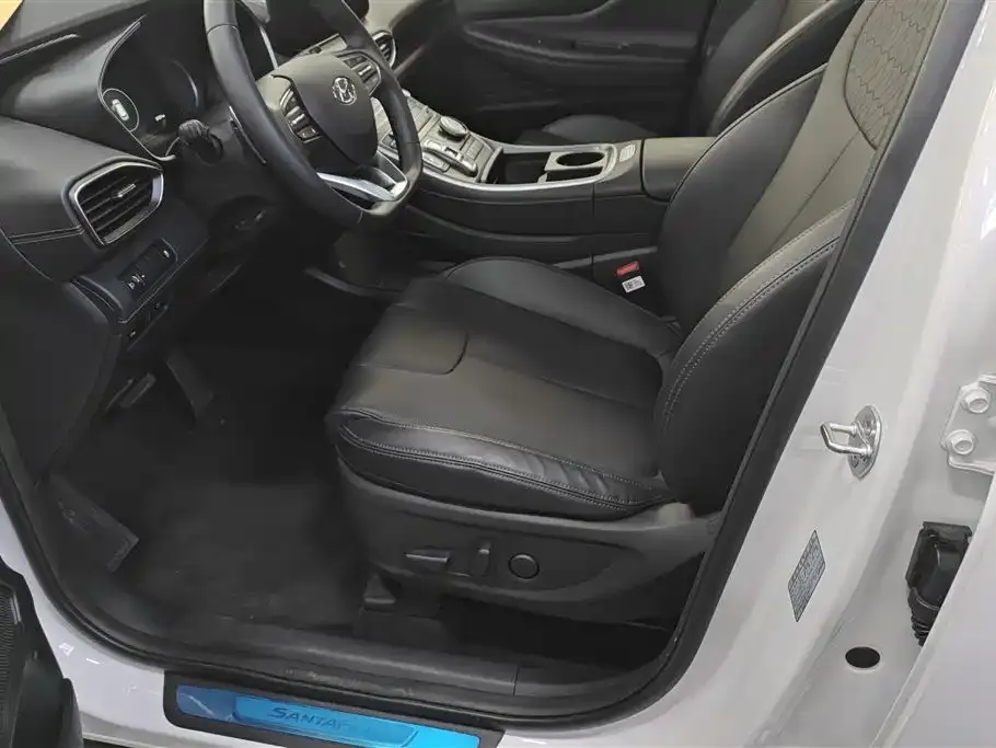 Hyundai Santa Fe 2023 из CN, фото 6