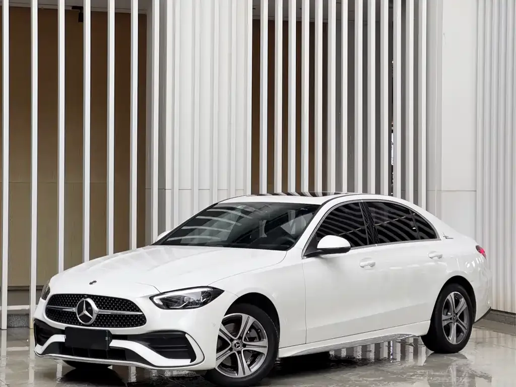 Mercedes-Benz C-Class — фото 1
