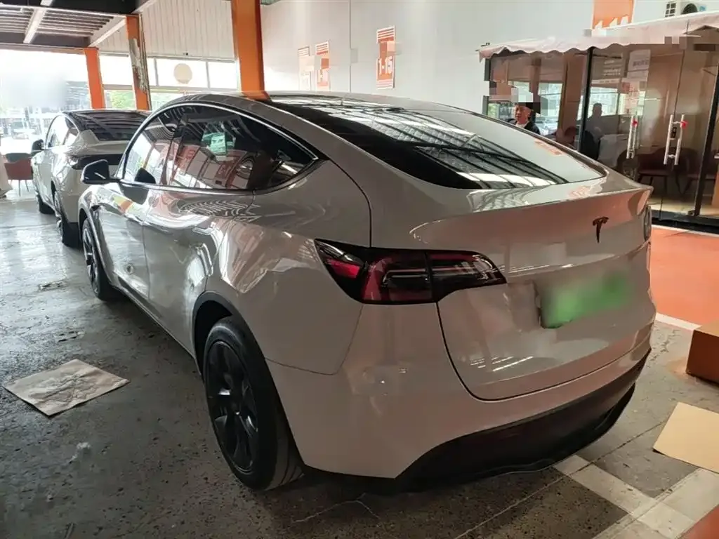 Tesla Model Y 2024 из CN, фото 10