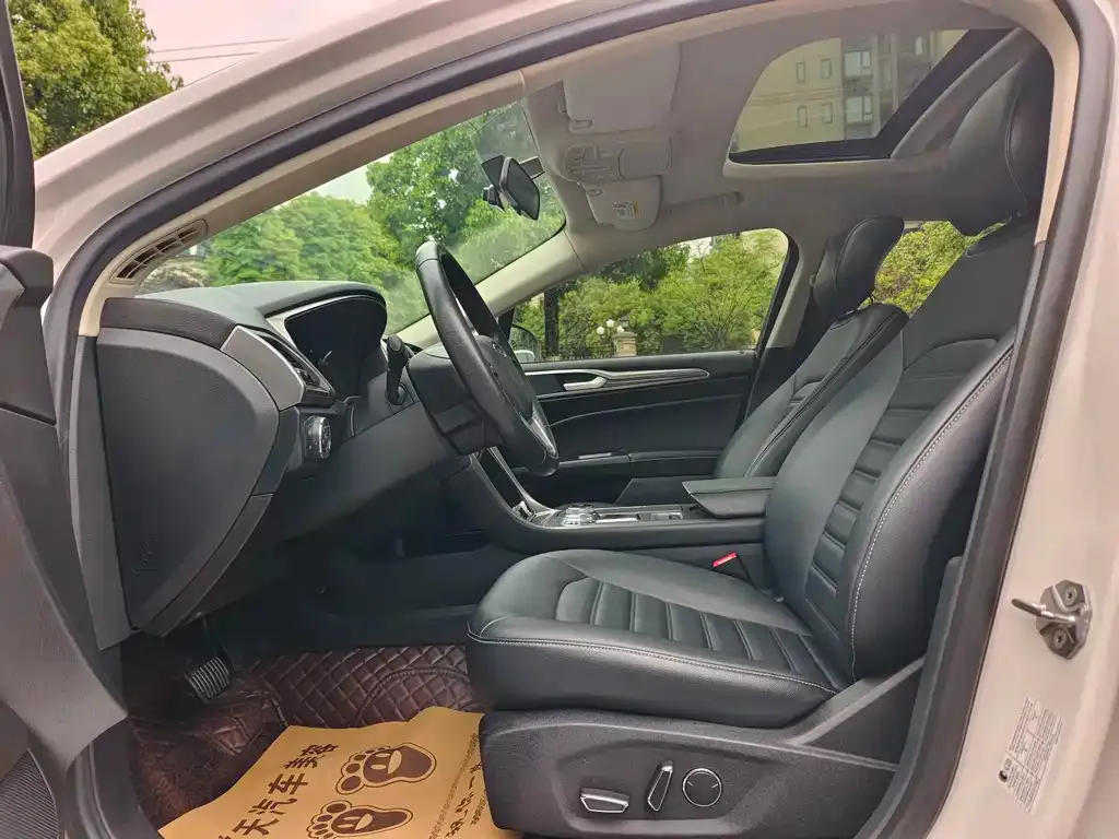 Ford Mondeo 2021 из CN, фото 5