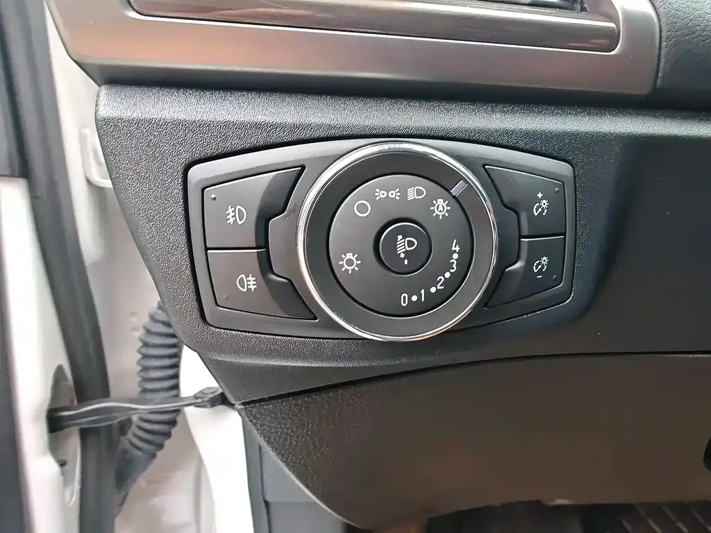 Ford Mondeo 2021 из CN, фото 3