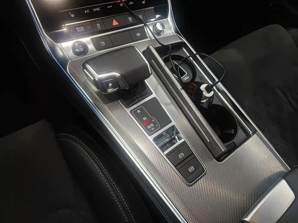 Audi A6L 2022 из CN, фото 4