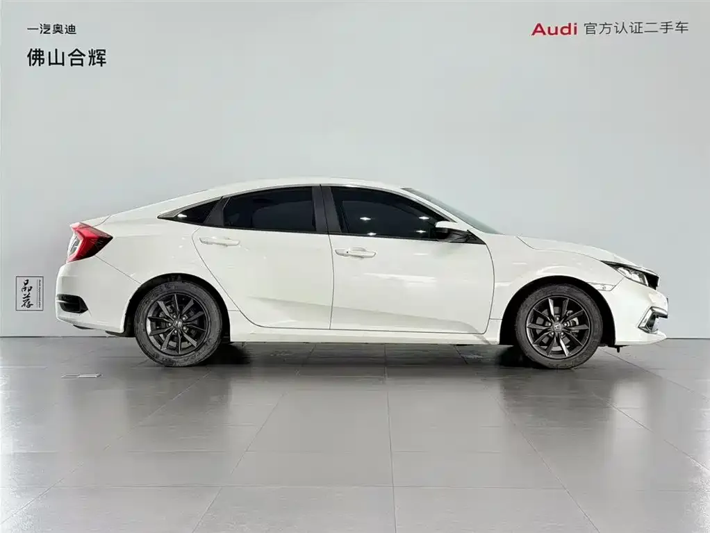 Honda Civic — фото 8