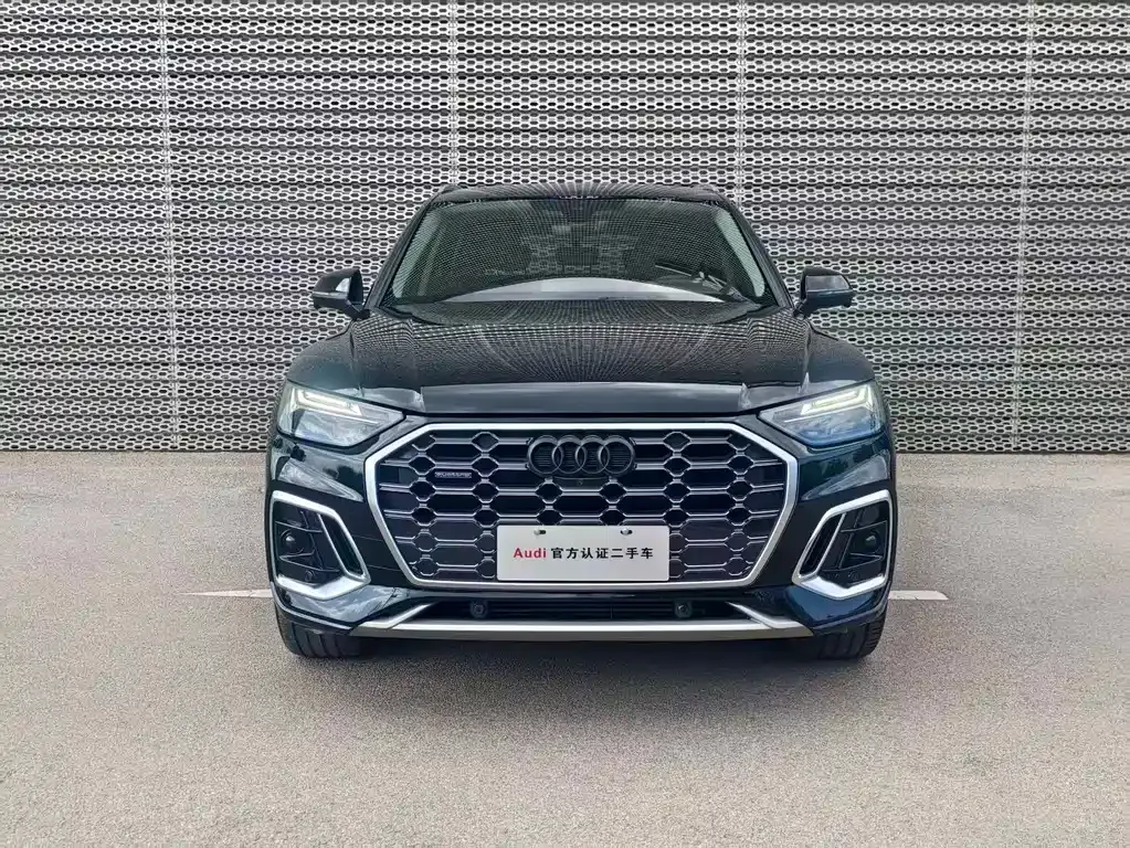 Audi Q5L — фото 9