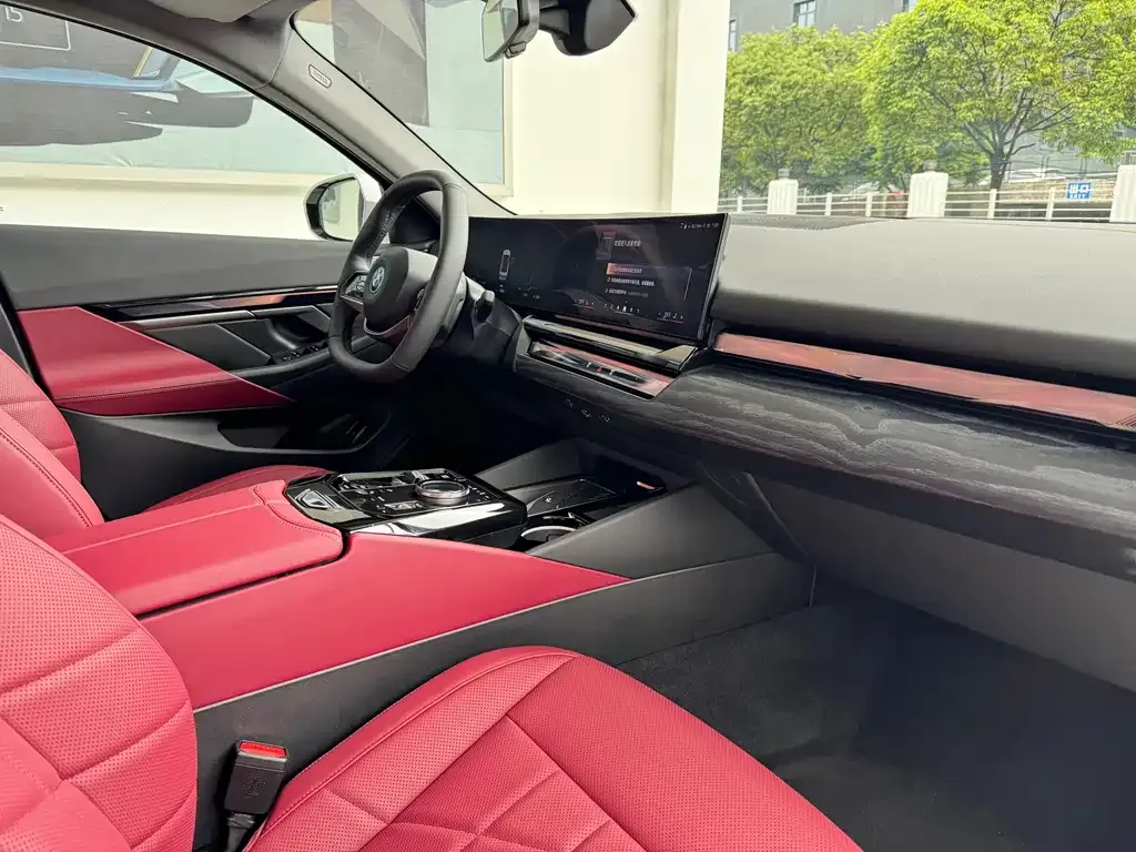 BMW i5 2024 из CN, фото 6