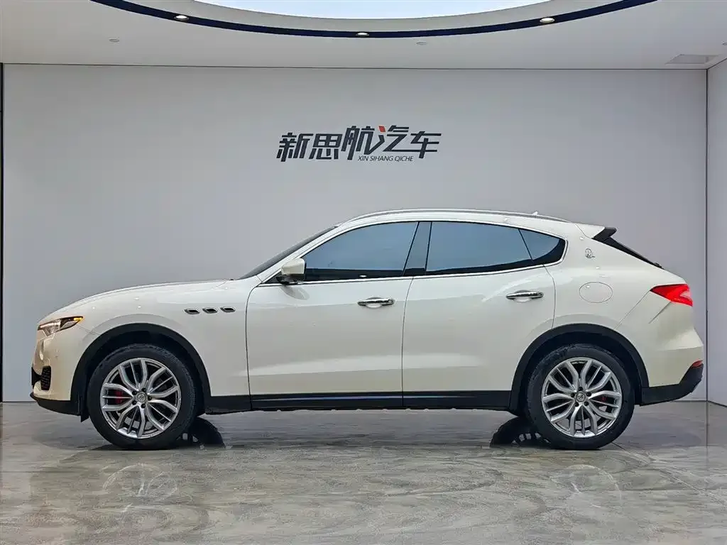 Maserati Levante — фото 4