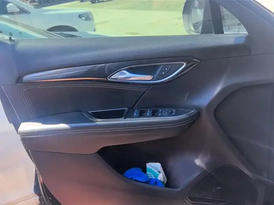 Buick Envision Plus — фото 7