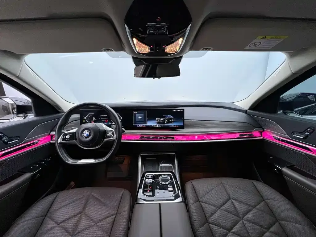 BMW 7 Series 2024 из CN, фото 10