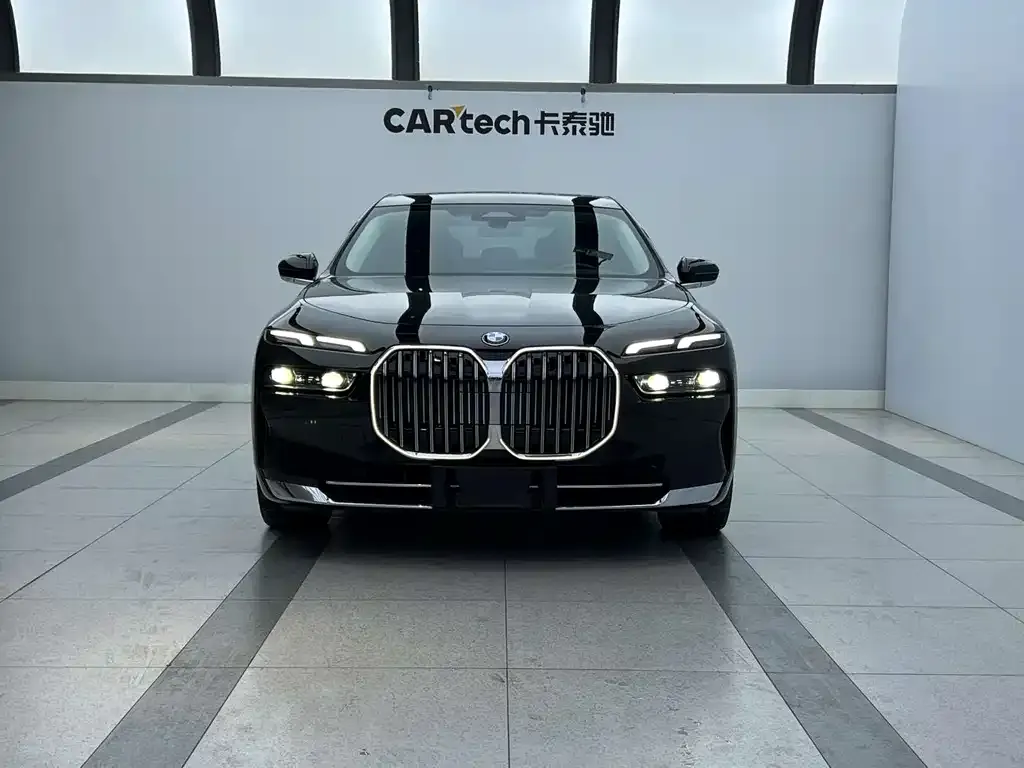 BMW 7 Series 2024 из CN, фото 6