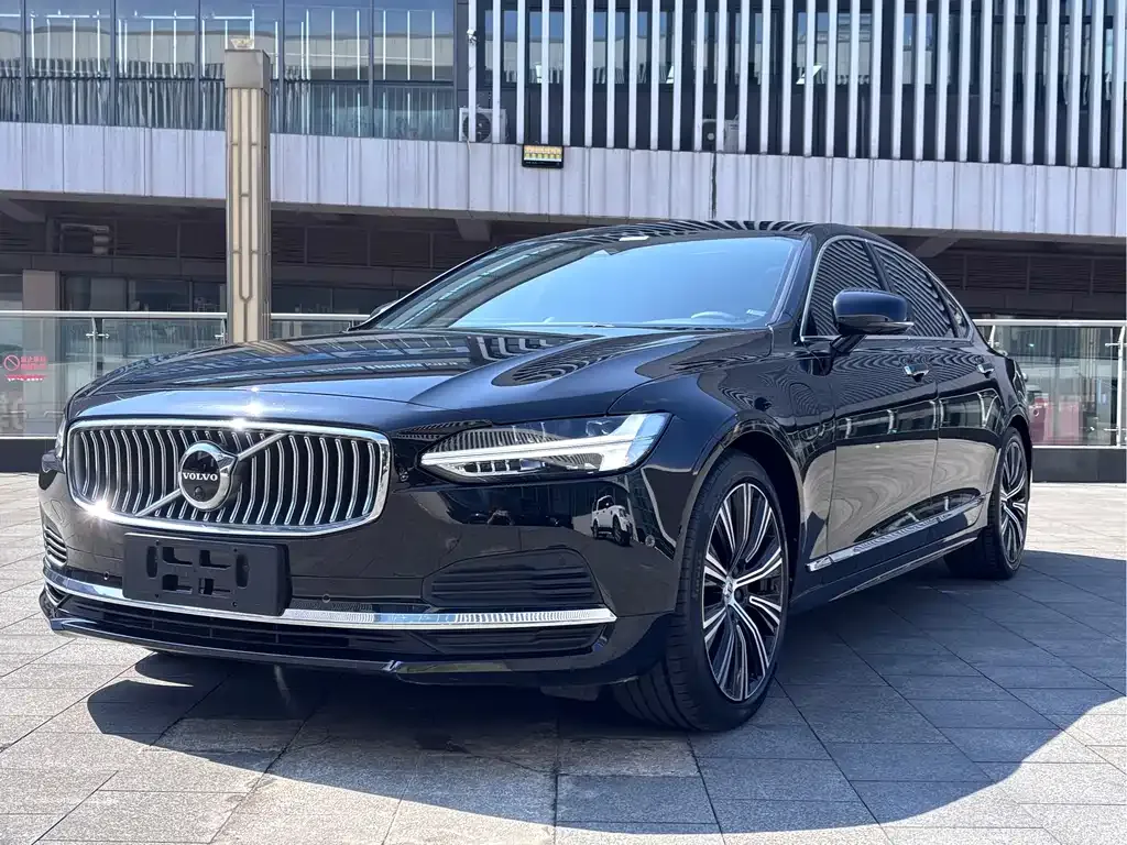 Volvo S90 PHEV 2023 из CN, фото 1