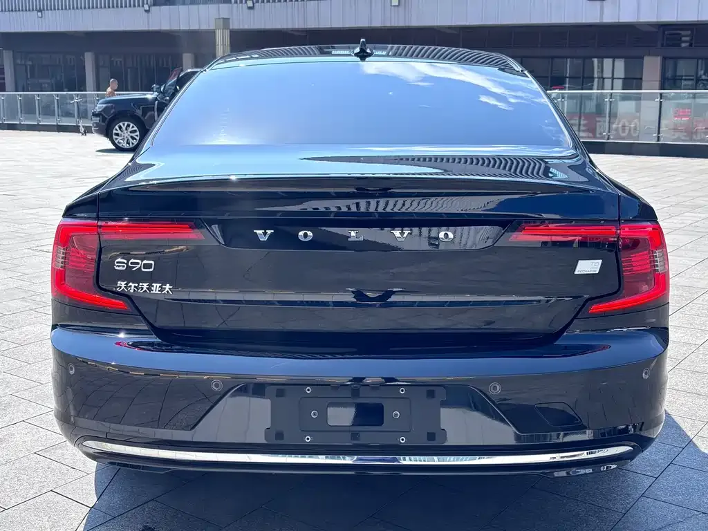 Volvo S90 PHEV 2023 из CN, фото 7