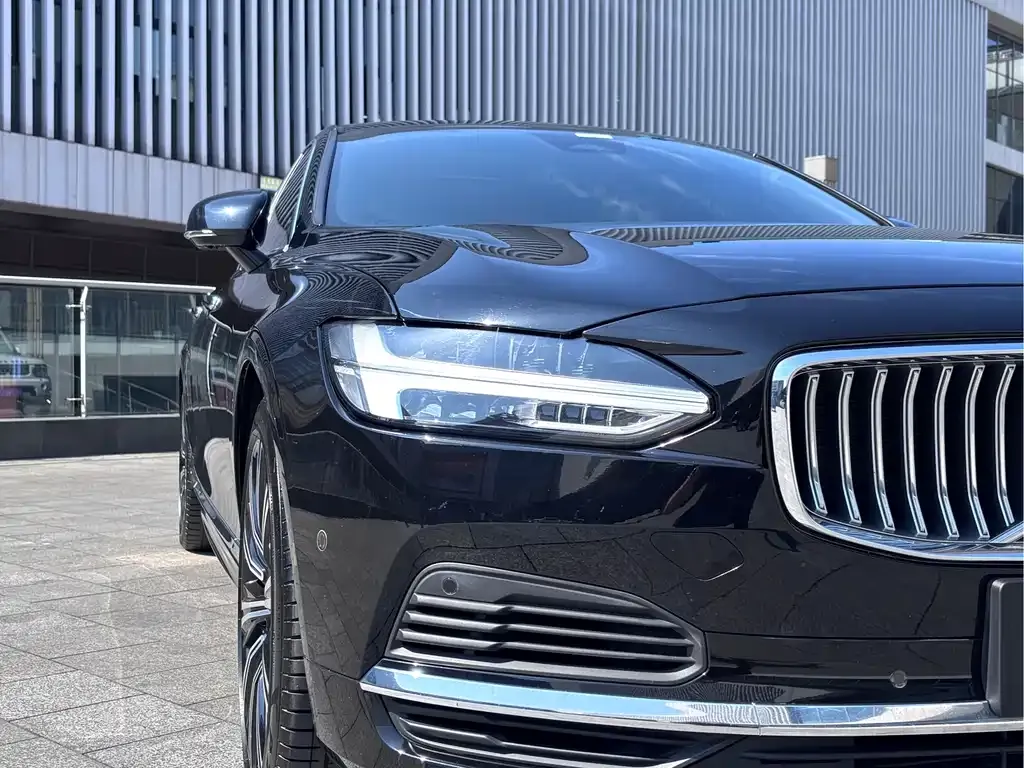 Volvo S90 PHEV 2023 из CN, фото 8