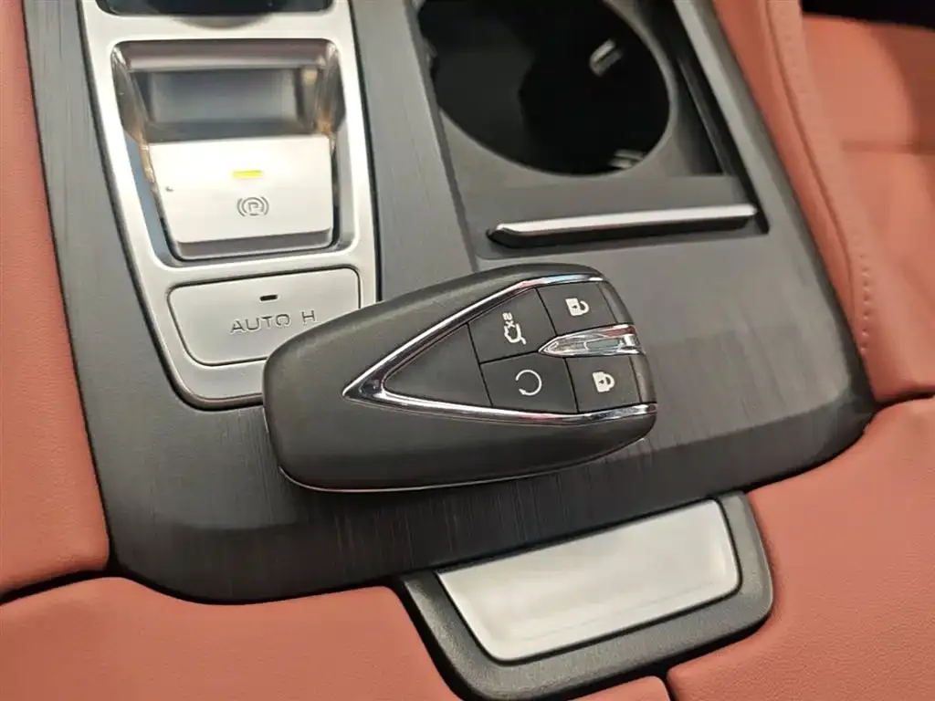 Changan CS75PLUS 2024 из CN, фото 5