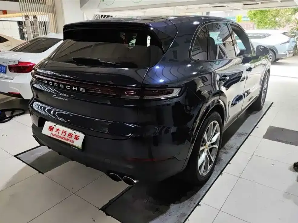 Porsche Cayenne Hybrid — фото 3