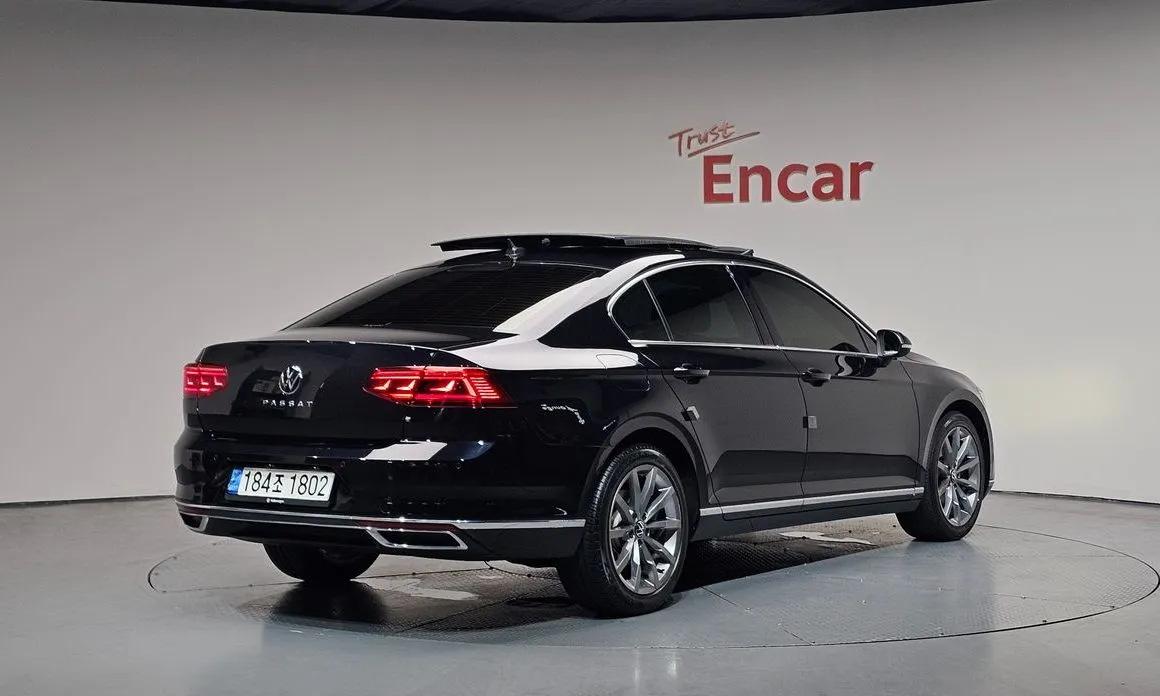 Volkswagen Passat 2021 из KR, фото 2