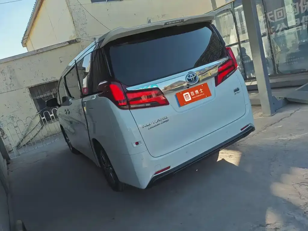 Toyota Alphard 2023 из CN, фото 5