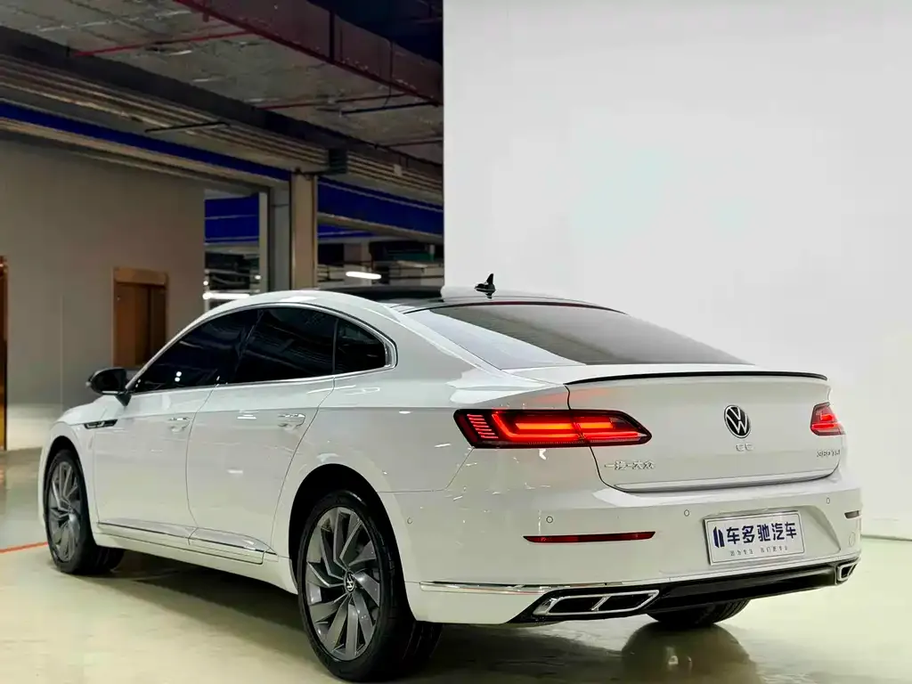 Volkswagen CC 2024 из CN, фото 4