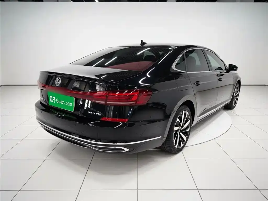 Volkswagen Passat — фото 3