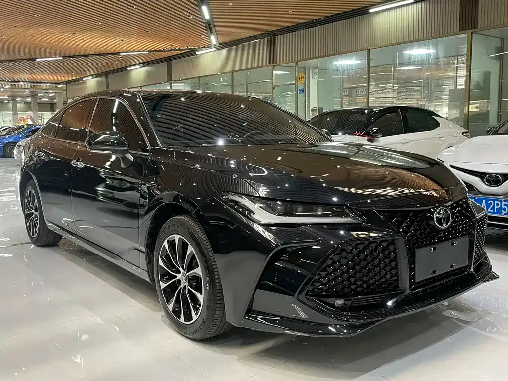 Toyota Avalon — фото 10