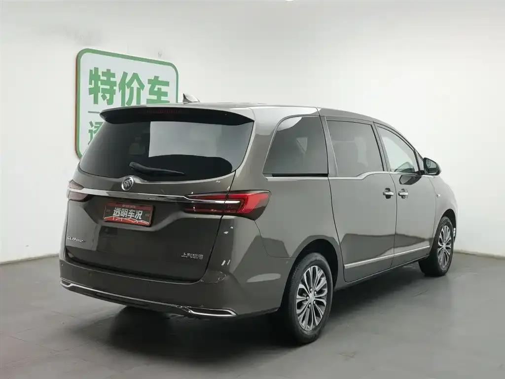 Buick GL8 2022 из CN, фото 3