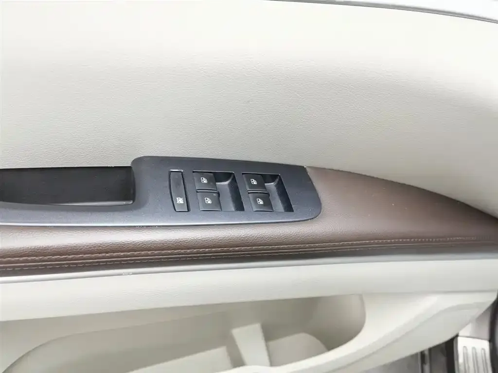 Buick GL8 2022 из CN, фото 4