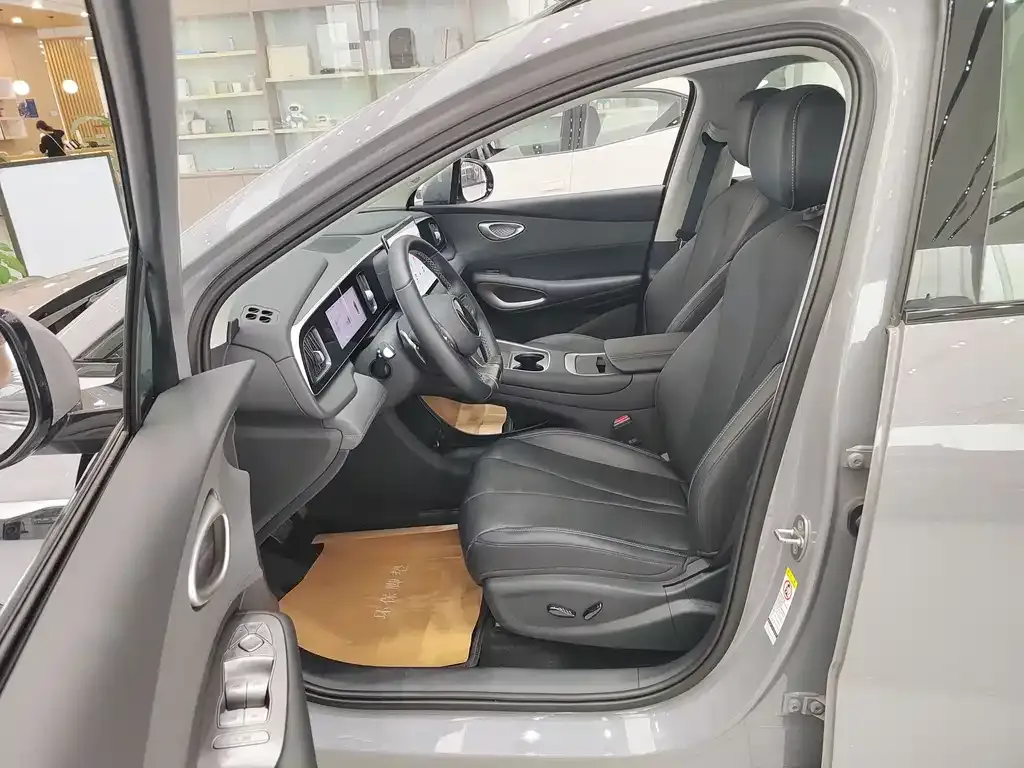 BYD Hiace 05 EV — фото 3