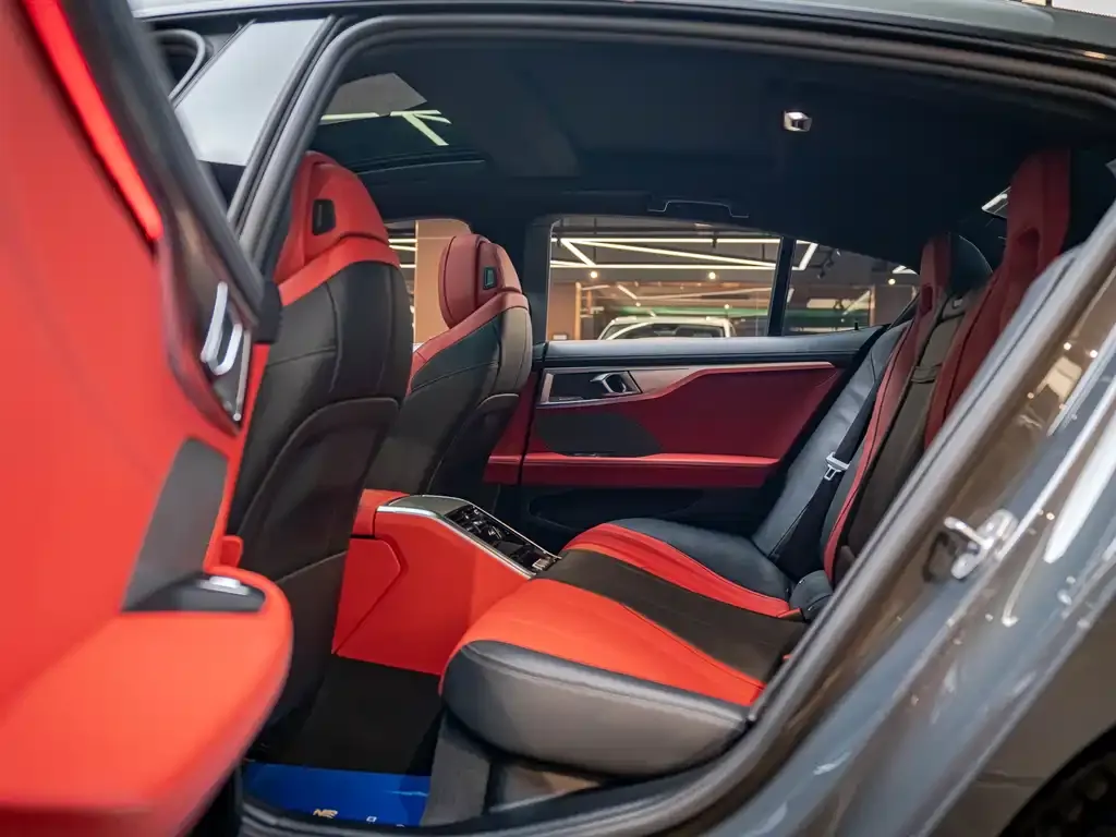 BMW 8 Series 2021 из CN, фото 4