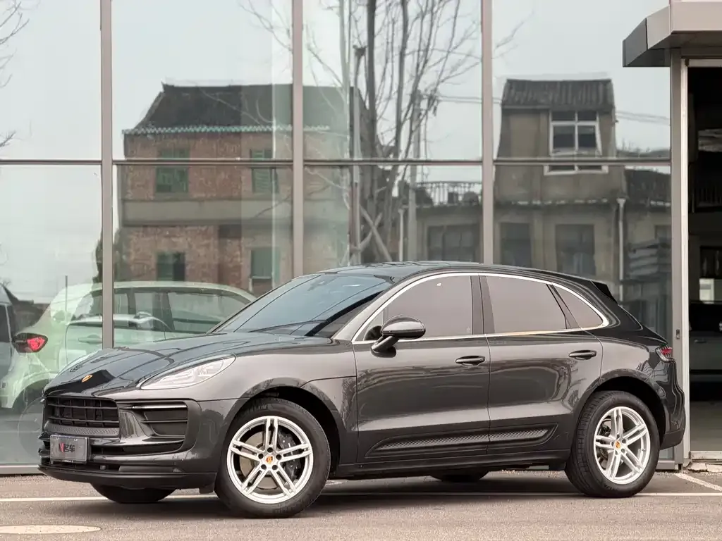 Porsche Macan — фото 1