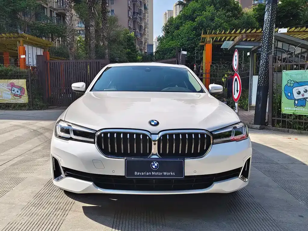 BMW 5 Series — фото 2