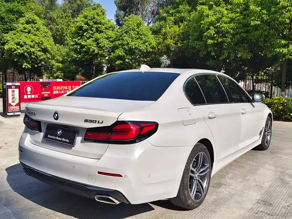 BMW 5 Series — фото 3