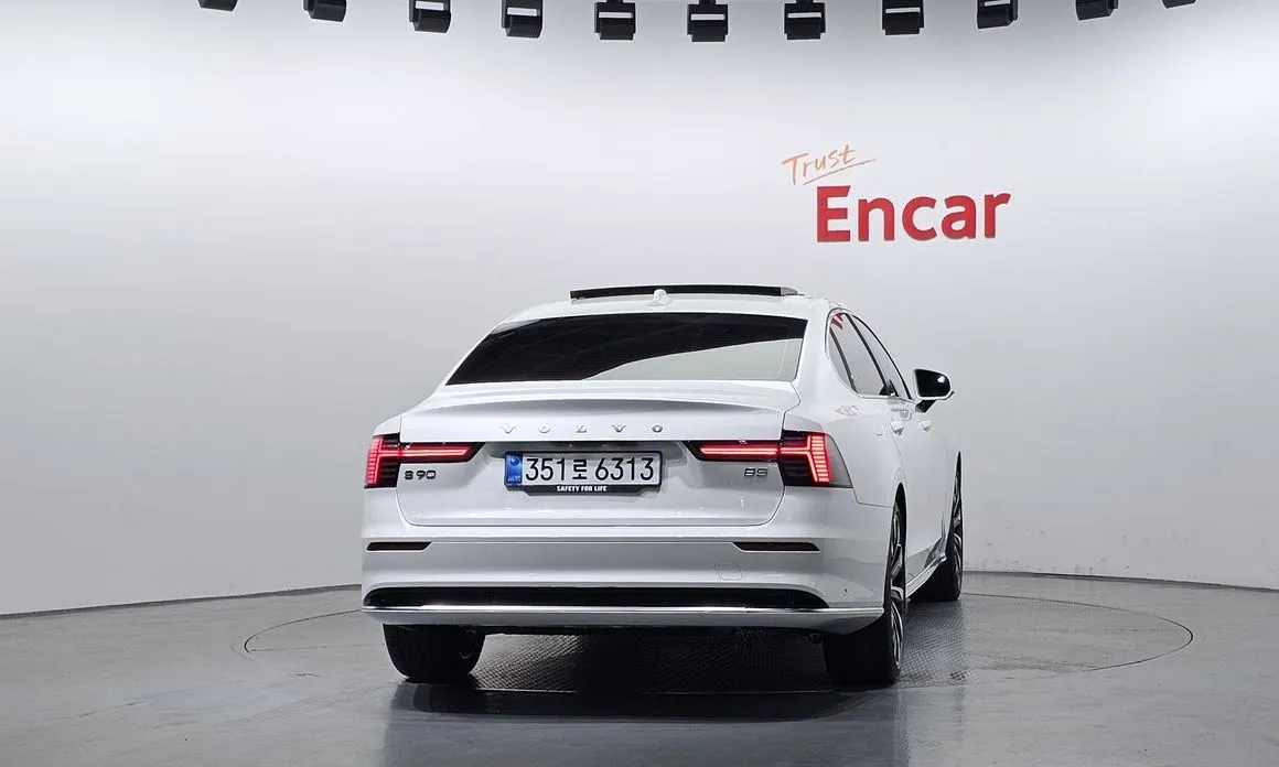 Volvo S90 2026 из KR, фото 4
