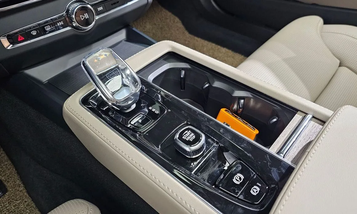 Volvo S90 2026 из KR, фото 9