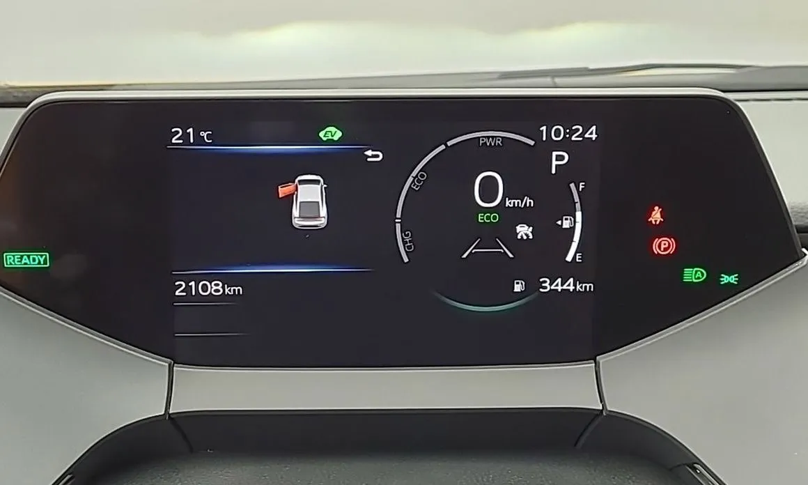 Toyota Prius 2024 из KR, фото 2