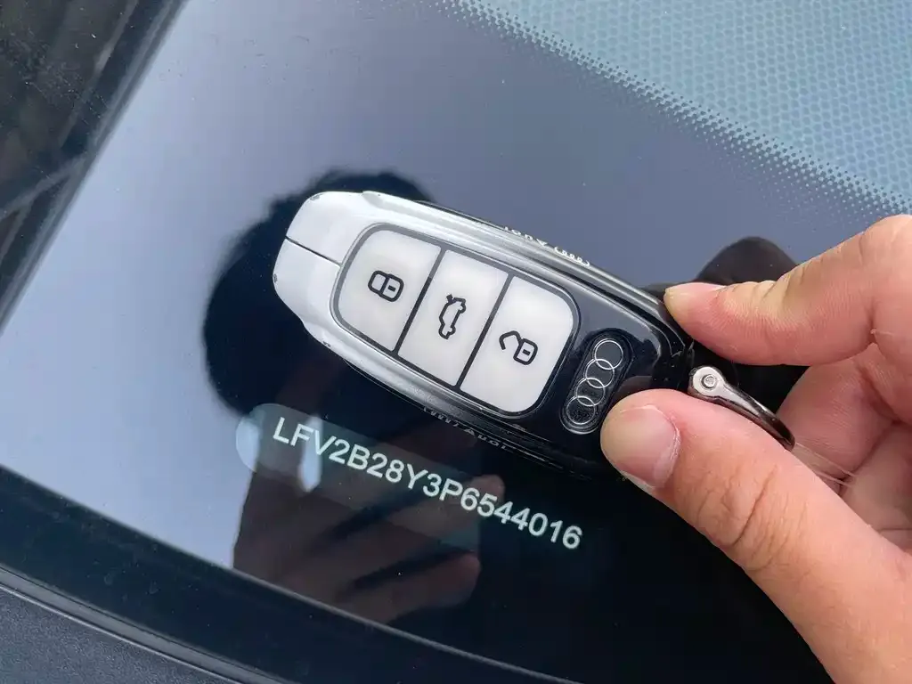 Audi A3 2023 из CN, фото 9