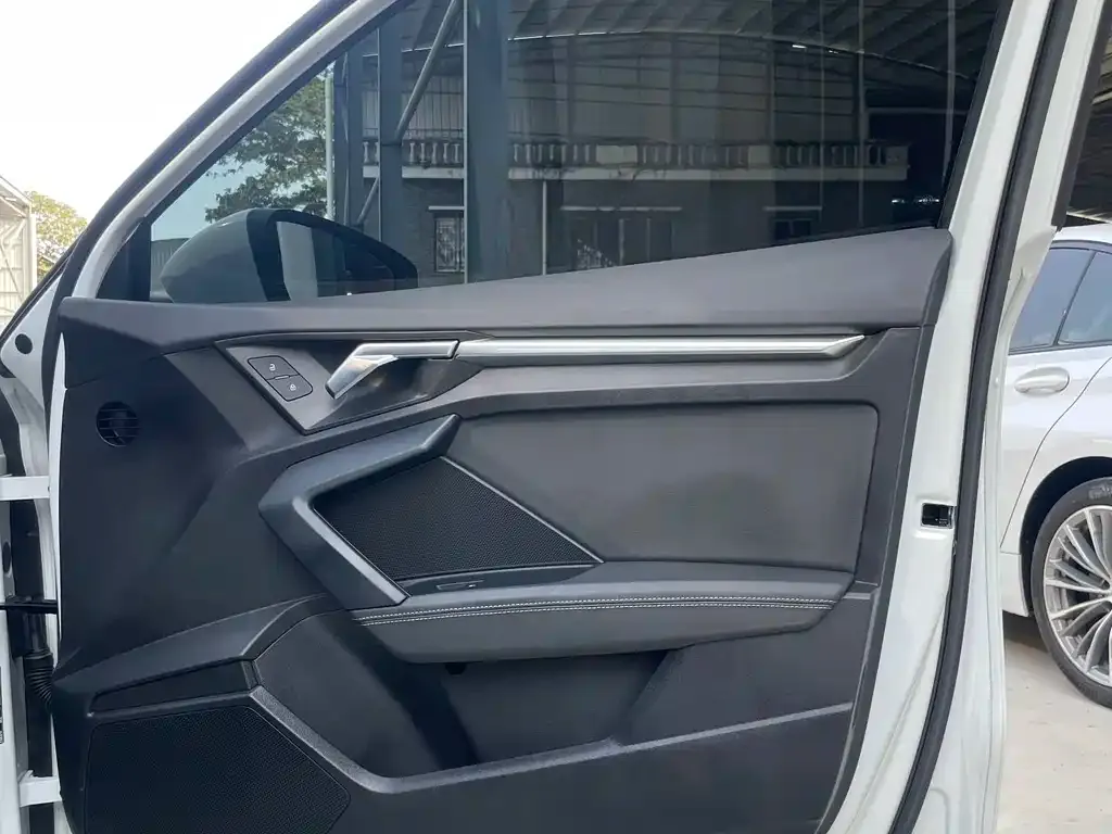 Audi A3 2023 из CN, фото 8
