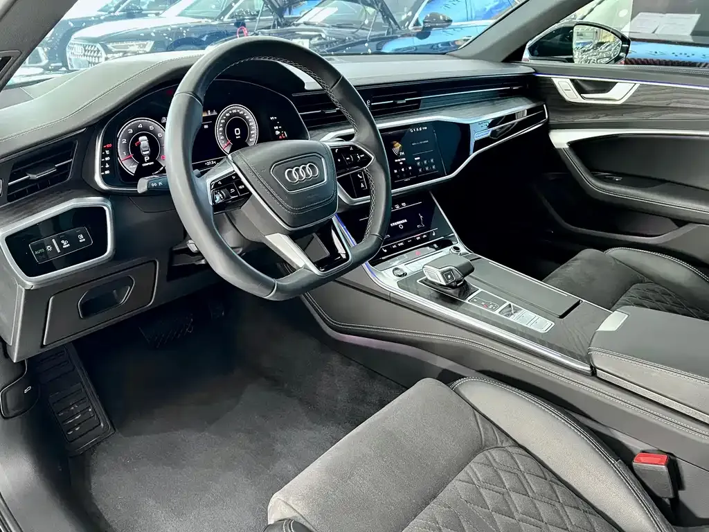 Audi A6L — фото 8