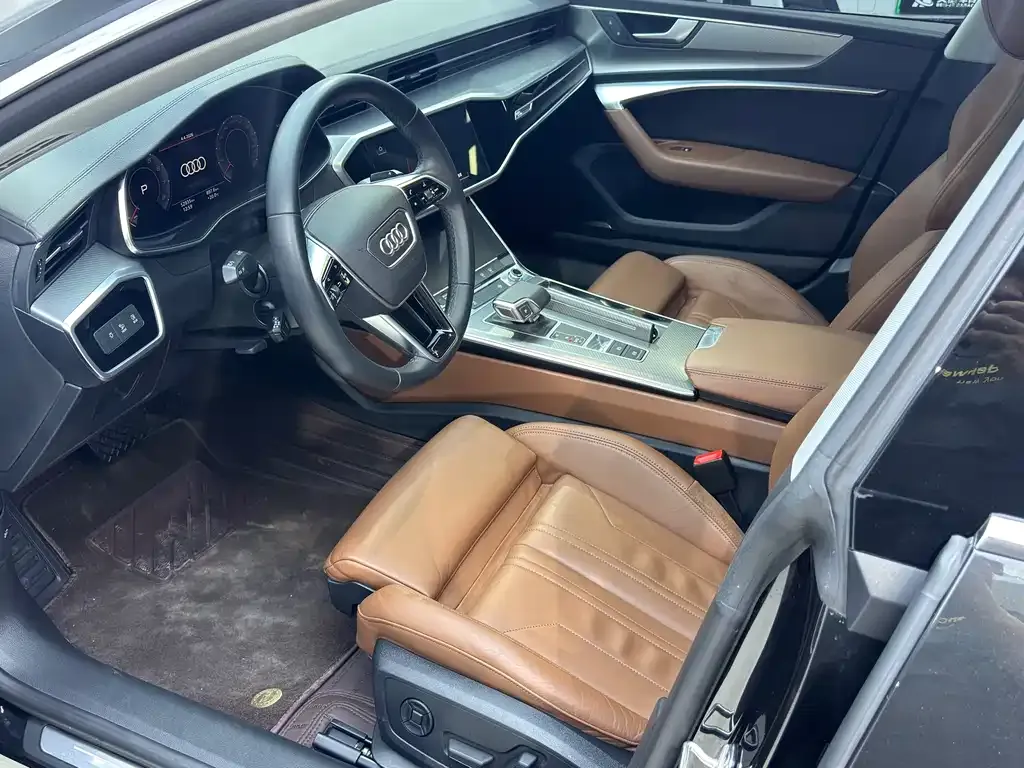 Audi A7 2021 из CN, фото 3