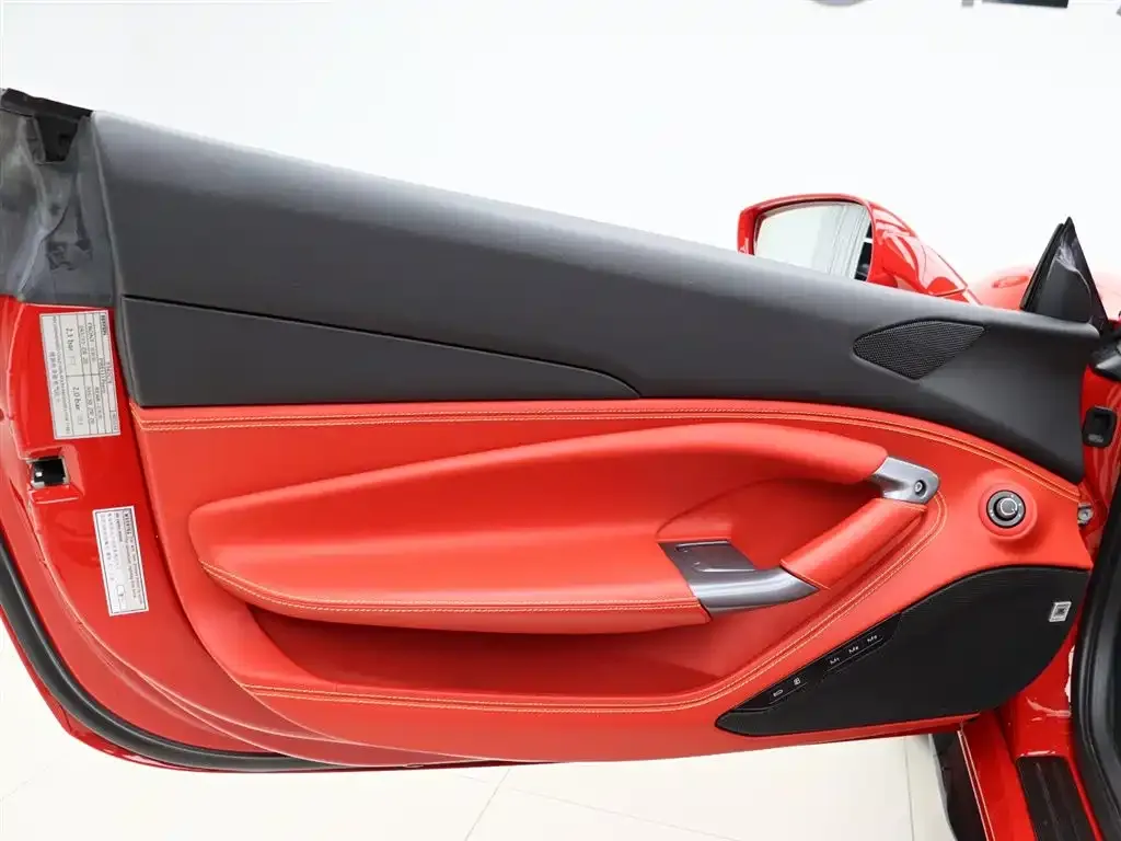 Ferrari F8 — фото 7